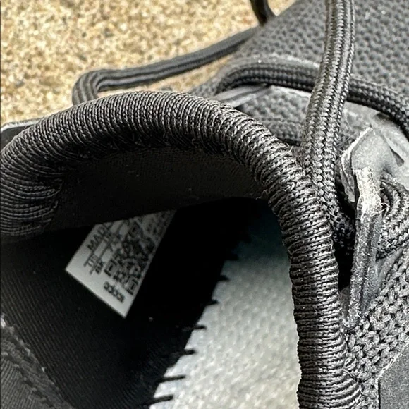 Adidas Ortolite- boys 8 toddler - Picture 11 of 11